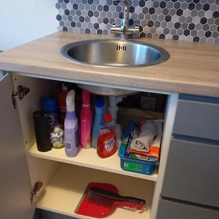 Compact One Bed Near Of * Limerick Junction