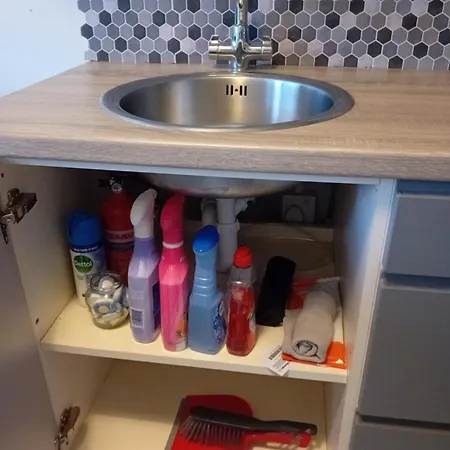 Compact One Bed Near Of * Limerick Junction