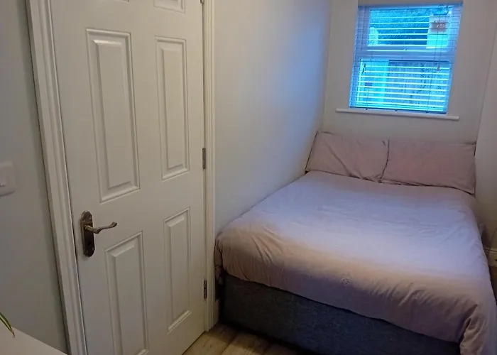 Compact One Bed Near Of